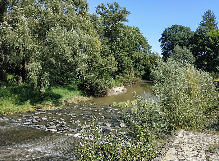 Jez na řece Odře v Bartošovicích